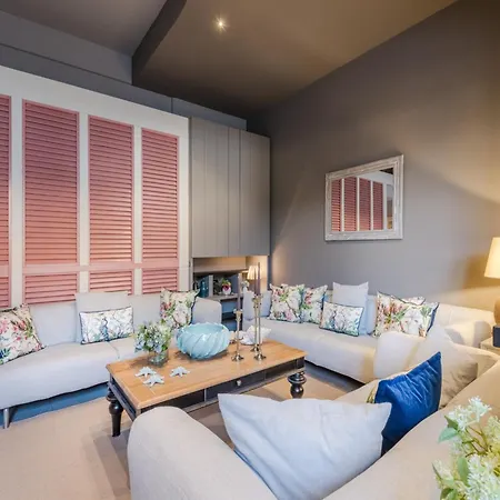 Apartment In Viareggio With Seaviews