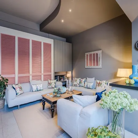 Apartment In Viareggio With Seaviews *