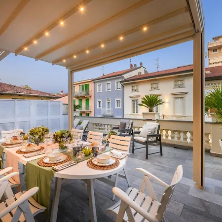 Appartement In Italy With Grand Seaview Terrace *