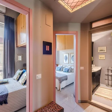 Apartment In Viareggio With Seaviews