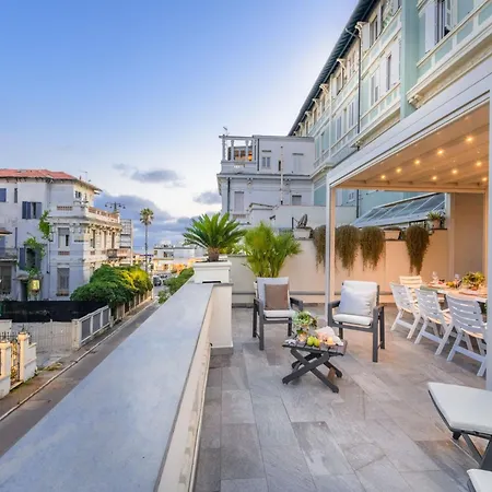 Apartment In Viareggio With Seaviews * Viareggio